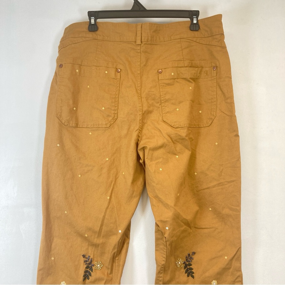 Anthropologie Pilcro  Wanderer Mid Rise Relaxed Leg Pants 34 Applique Edition - Picture 10 of 16